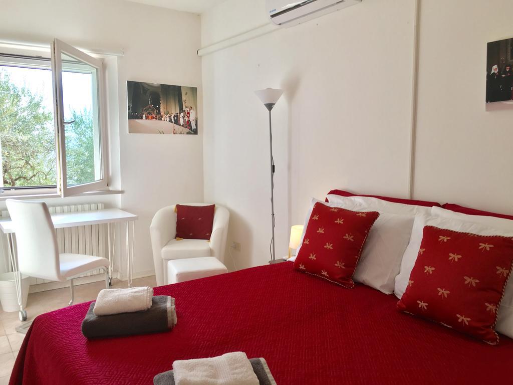 Assisi Villa Randr San Vitale Zimmer foto